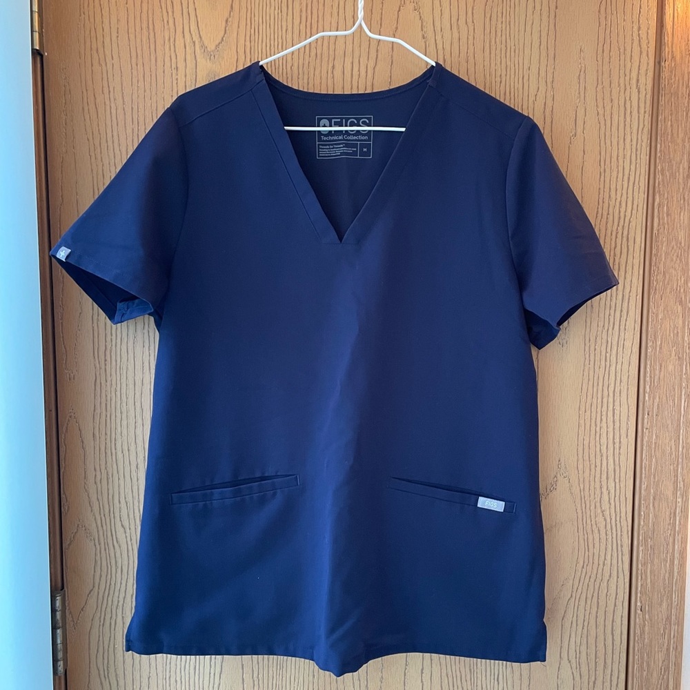 Women’s scrub top